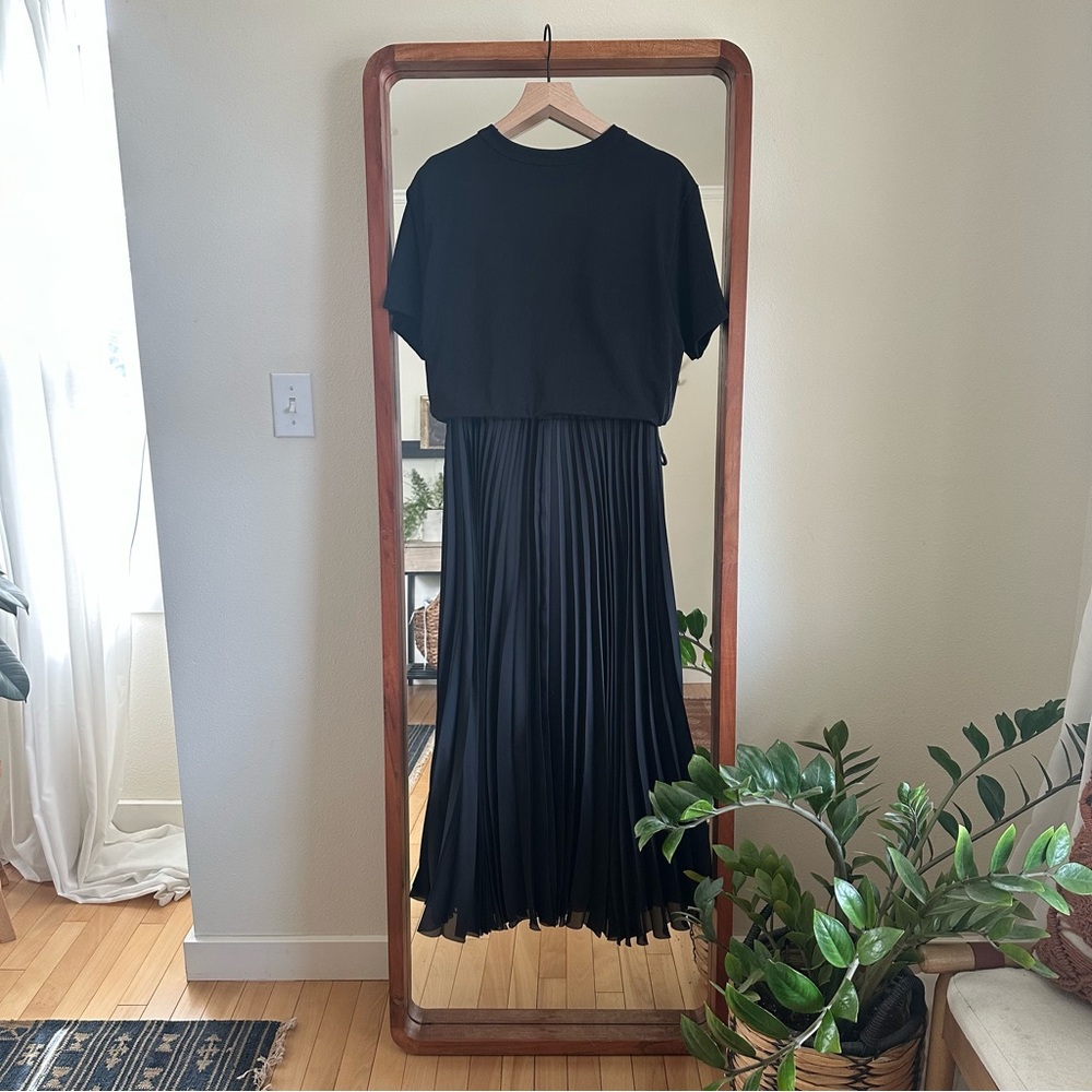 SACAI Satin Pleated T-Shirt Dress Black Women 4 Crewneck Short Sleeve Japan Midi - Picture 8 of 11